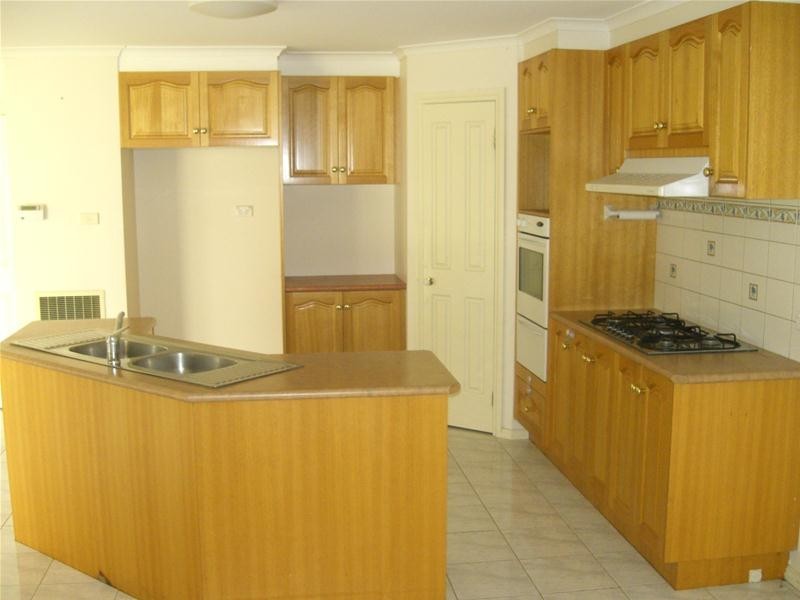 3 Daffodil Court, Endeavour Hills VIC 3802