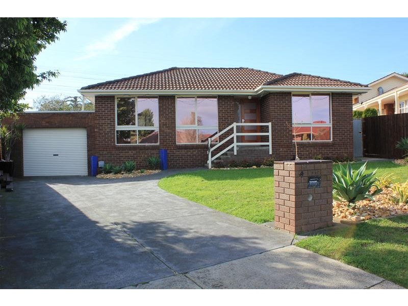 4 Bridle Court, Endeavour Hills VIC 3802