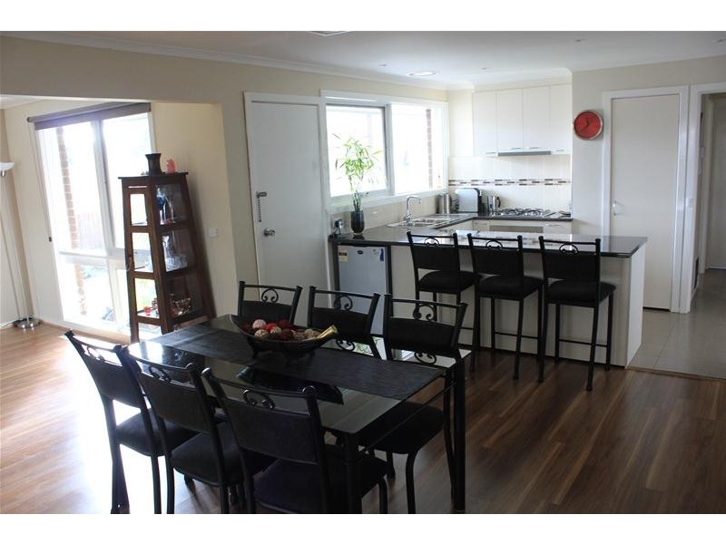 4 Bridle Court, Endeavour Hills VIC 3802