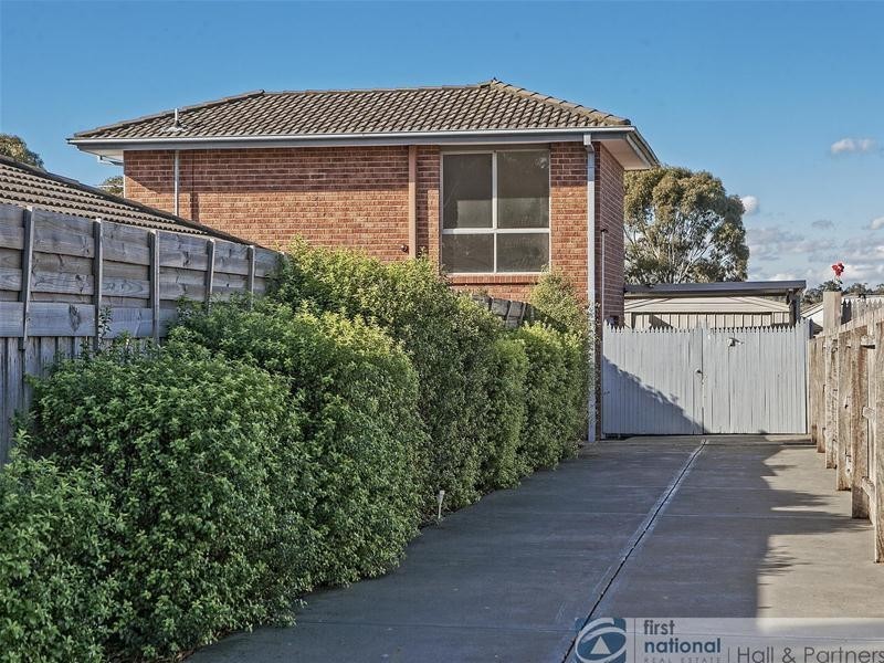 6 Ashton Rise, Narre Warren South VIC 3805