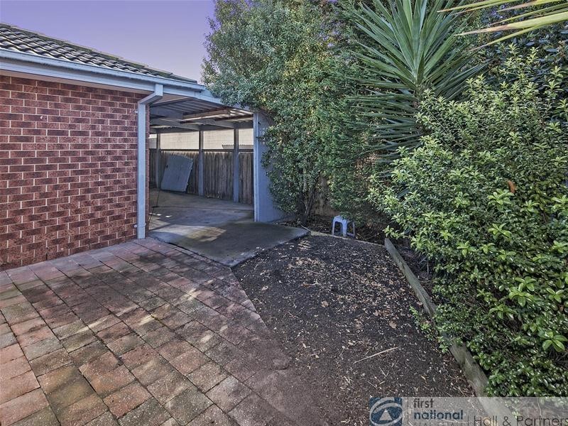 6 Ashton Rise, Narre Warren South VIC 3805