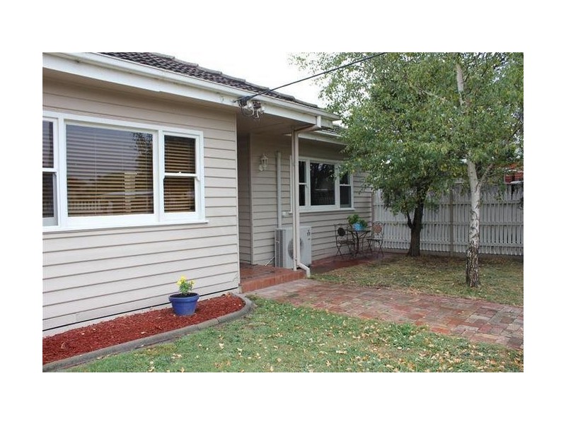 1/2 Southbourne Avenue, Dandenong VIC 3175