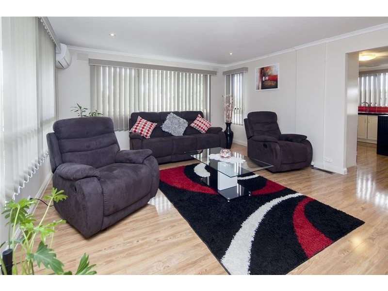 1 Scotsburn Way, Endeavour Hills VIC 3802