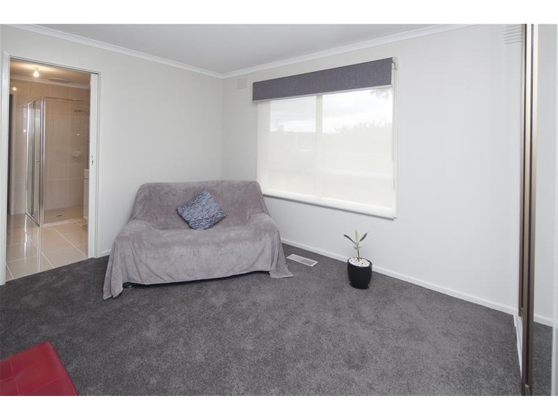 1 Scotsburn Way, Endeavour Hills VIC 3802