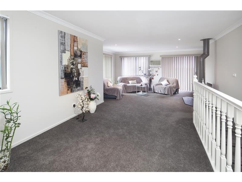 1 Scotsburn Way, Endeavour Hills VIC 3802