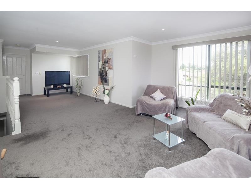 1 Scotsburn Way, Endeavour Hills VIC 3802
