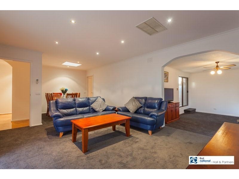 13 Moore Road, Hallam VIC 3803