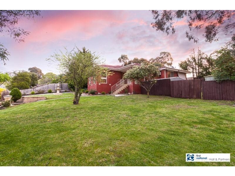 13 Moore Road, Hallam VIC 3803