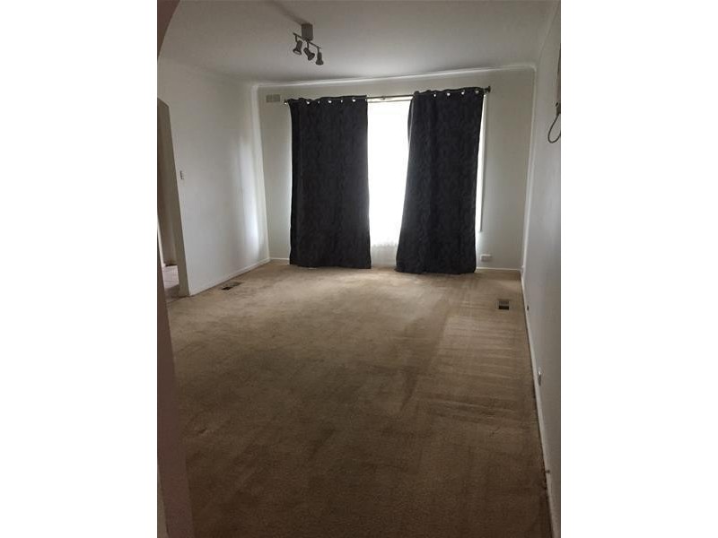 9 Neasham  Drive, Dandenong North VIC 3175