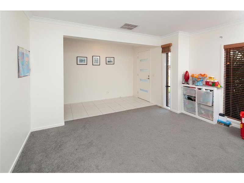 4 Isobel Parade, Beaconsfield VIC 3807