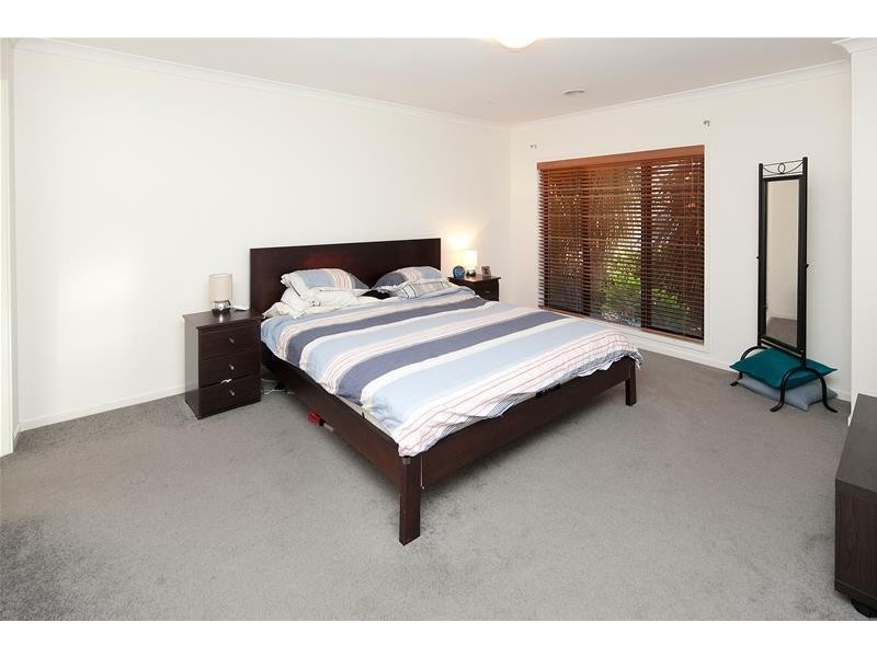 4 Isobel Parade, Beaconsfield VIC 3807