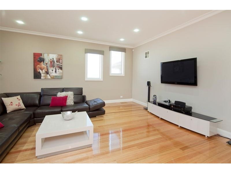 15 Orbison Court, Endeavour Hills VIC 3802