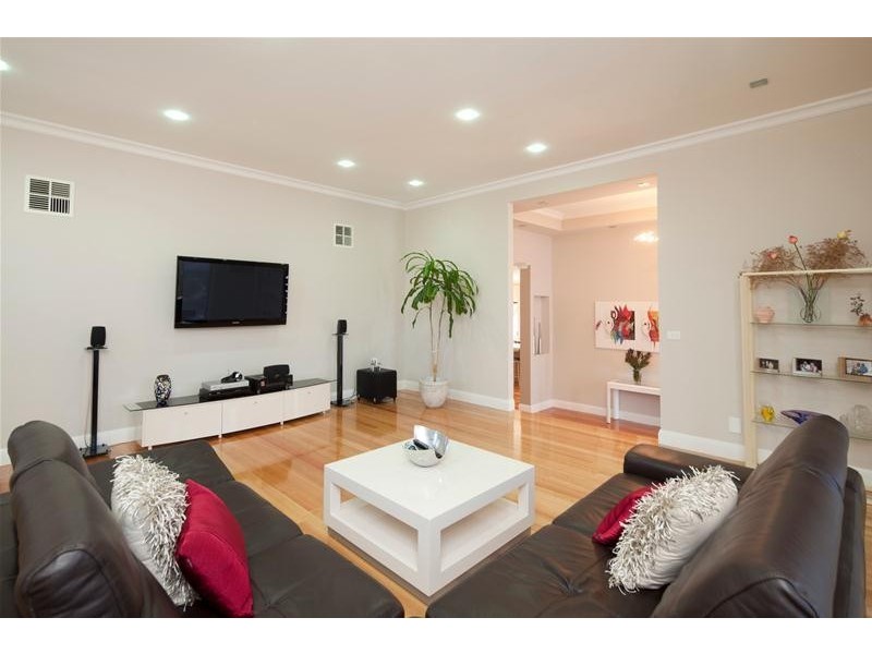 15 Orbison Court, Endeavour Hills VIC 3802