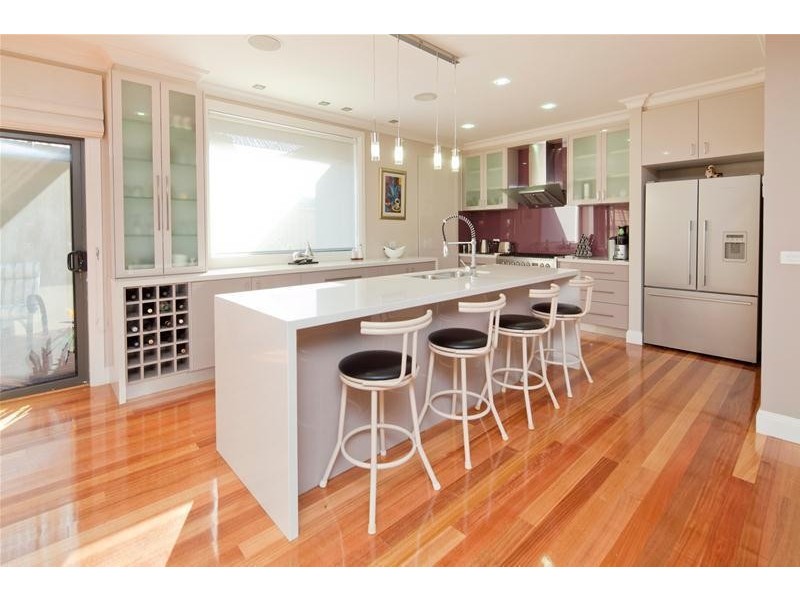 15 Orbison Court, Endeavour Hills VIC 3802