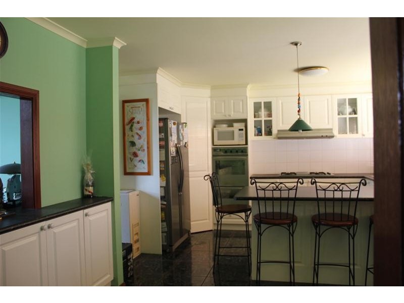 49 George Bass Avenue, Endeavour Hills VIC 3802