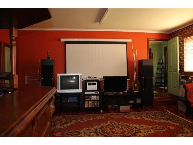 49 George Bass Avenue, Endeavour Hills VIC 3802