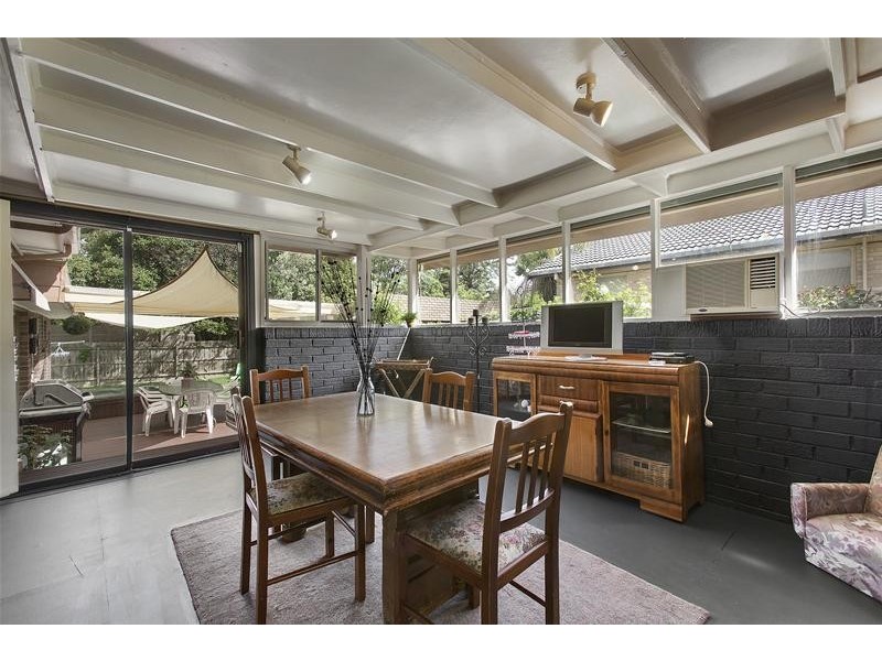 10 Radleigh Drive, Wheelers Hill VIC 3150