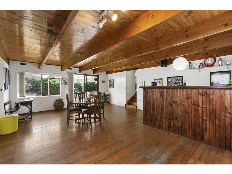 10 Radleigh Drive, Wheelers Hill VIC 3150