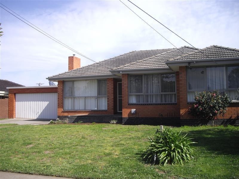 11 Withers Avenue, Mulgrave VIC 3170