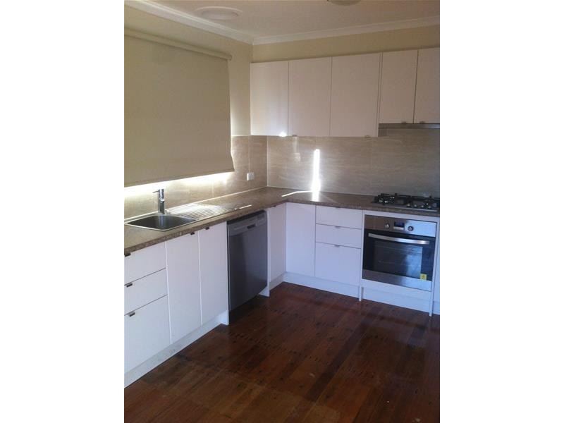 2 Cheviot Avenue, Berwick VIC 3806