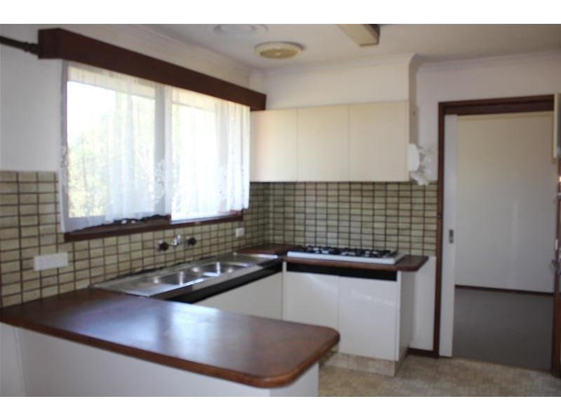 30 James Cook Drive, Endeavour Hills VIC 3802