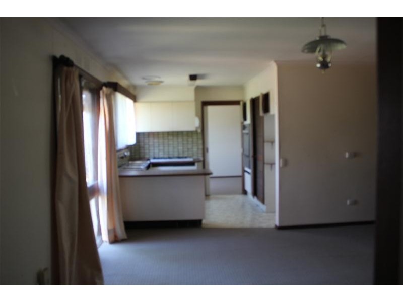 30 James Cook Drive, Endeavour Hills VIC 3802