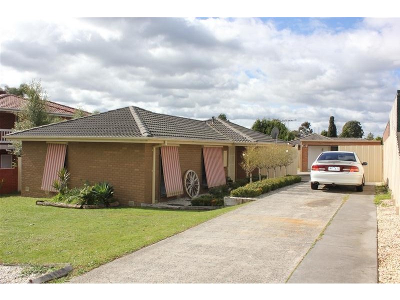 14 Lachlan Drive, Endeavour Hills VIC 3802