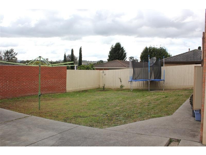 14 Lachlan Drive, Endeavour Hills VIC 3802