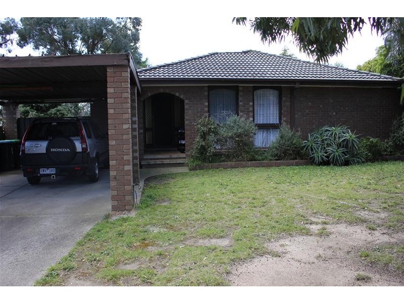 8 Orton Rise, Endeavour Hills VIC 3802