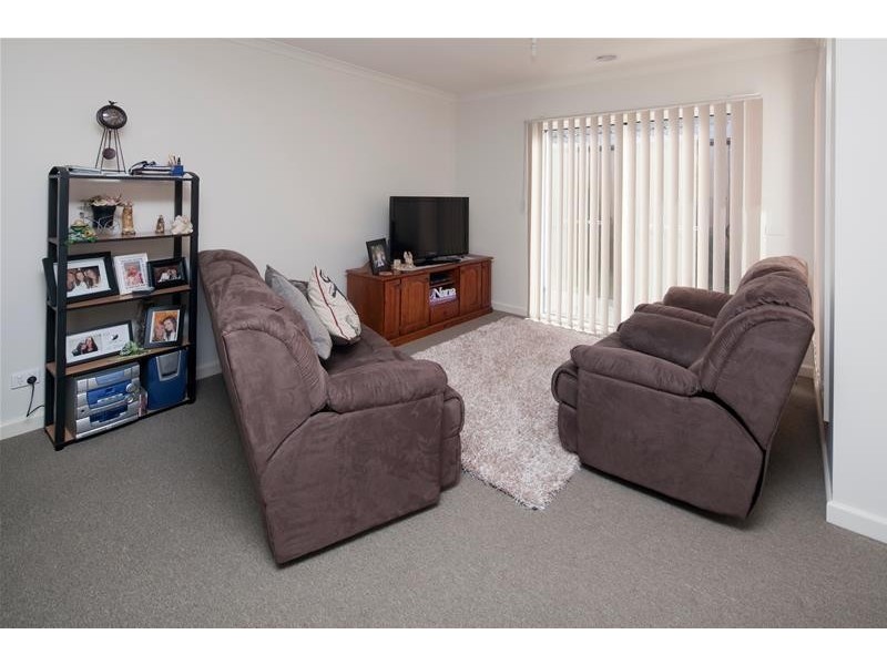 15/4 Young Road, Hallam VIC 3803