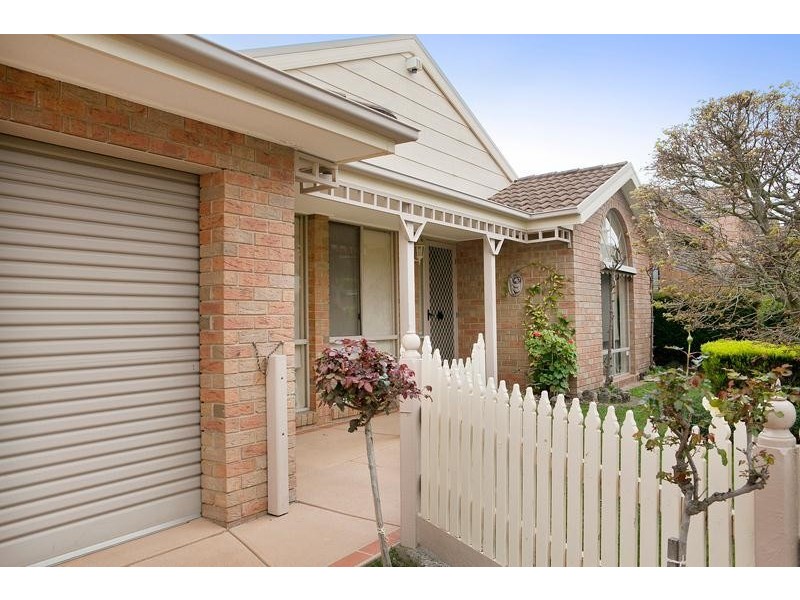 17 Steeple Place, Endeavour Hills VIC 3802