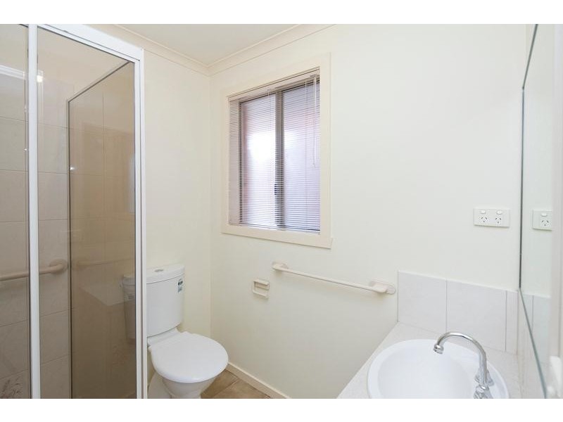 17 Steeple Place, Endeavour Hills VIC 3802