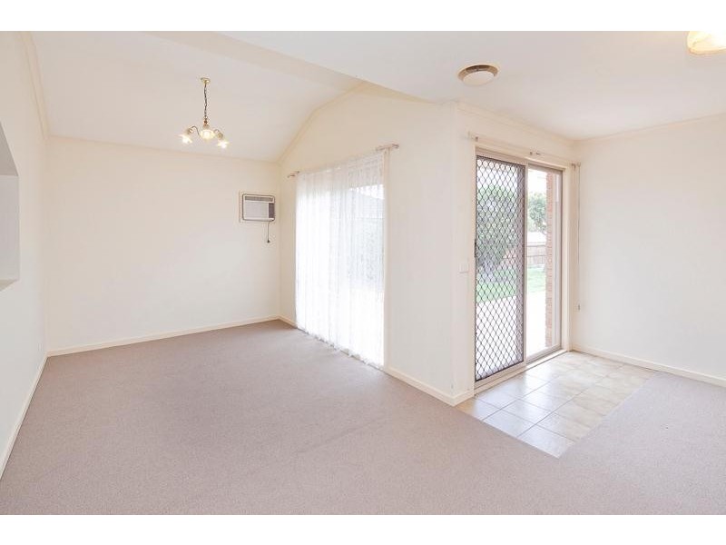 17 Steeple Place, Endeavour Hills VIC 3802