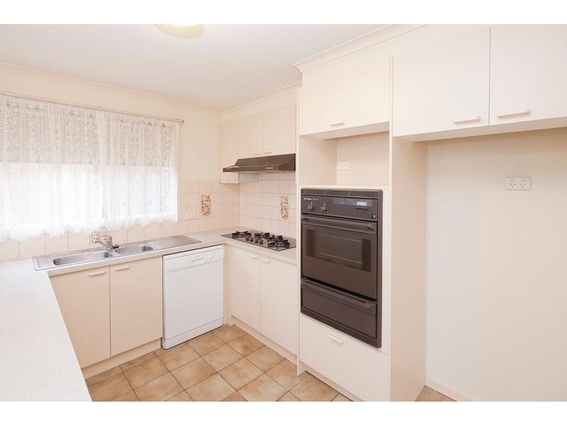 17 Steeple Place, Endeavour Hills VIC 3802