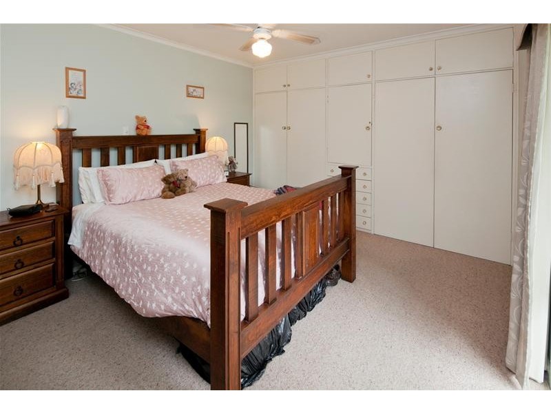 23 Mountain Crescent, Mulgrave VIC 3170