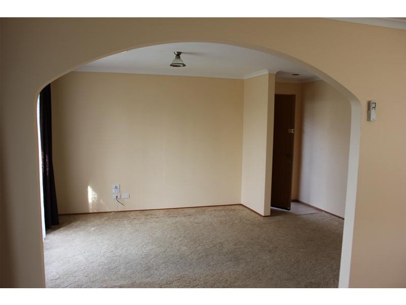 2/6 Parkview Close, Dandenong VIC 3175