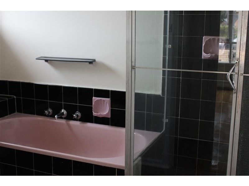 2 Boronia Avenue, Dandenong North VIC 3175