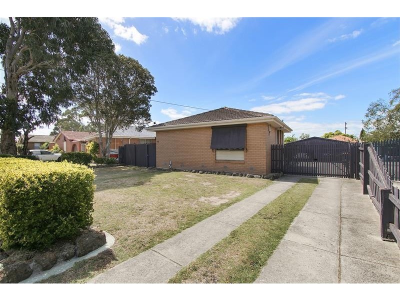 15 Blackmore Street, Dandenong North VIC 3175