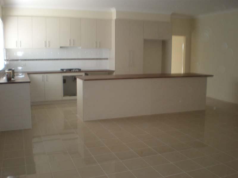 18 Darwin Way, Pakenham VIC 3810