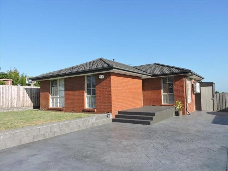 24 Rossiter Avenue, Endeavour Hills VIC 3802