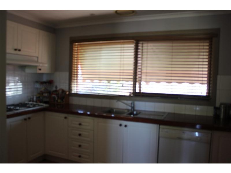 30 William Hovel Drive, Endeavour Hills VIC 3802