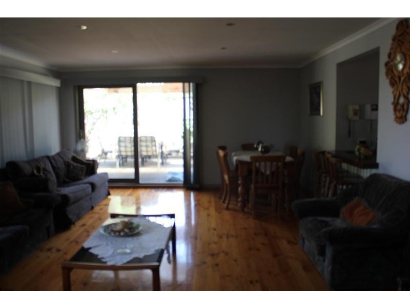 30 William Hovel Drive, Endeavour Hills VIC 3802