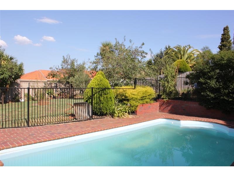 30 William Hovel Drive, Endeavour Hills VIC 3802