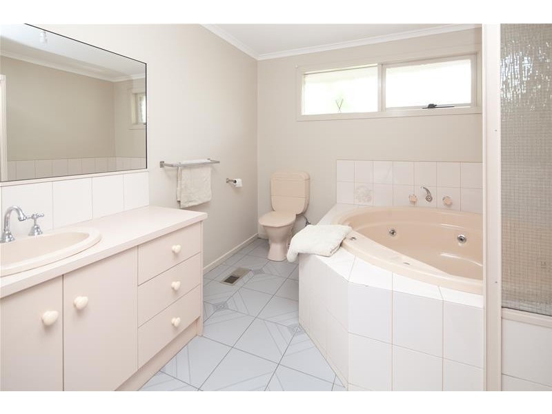 7 Keltie Rise, Endeavour Hills VIC 3802