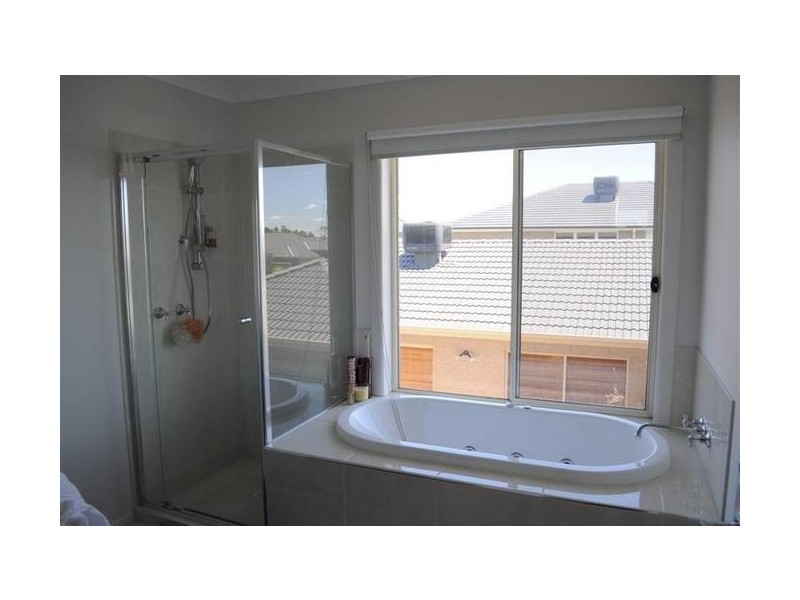 5 Mermaid Grove, Lyndhurst VIC 3975