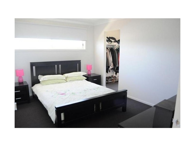 5 Mermaid Grove, Lyndhurst VIC 3975