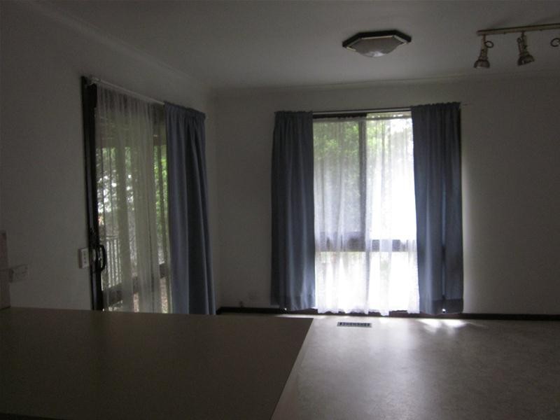 13 Leigh Court, Doveton VIC 3177