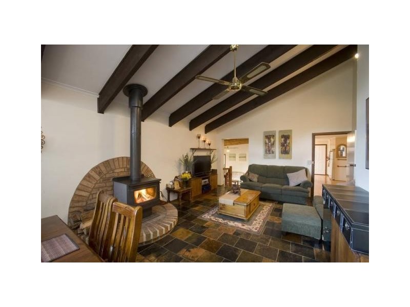 2 Exley Court, Endeavour Hills VIC 3802