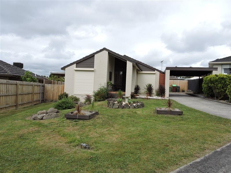 2 Albany Court, Endeavour Hills VIC 3802