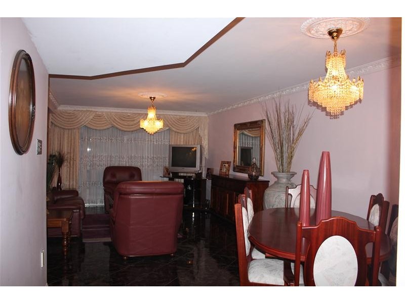 36 David Collins Drive, Endeavour Hills VIC 3802